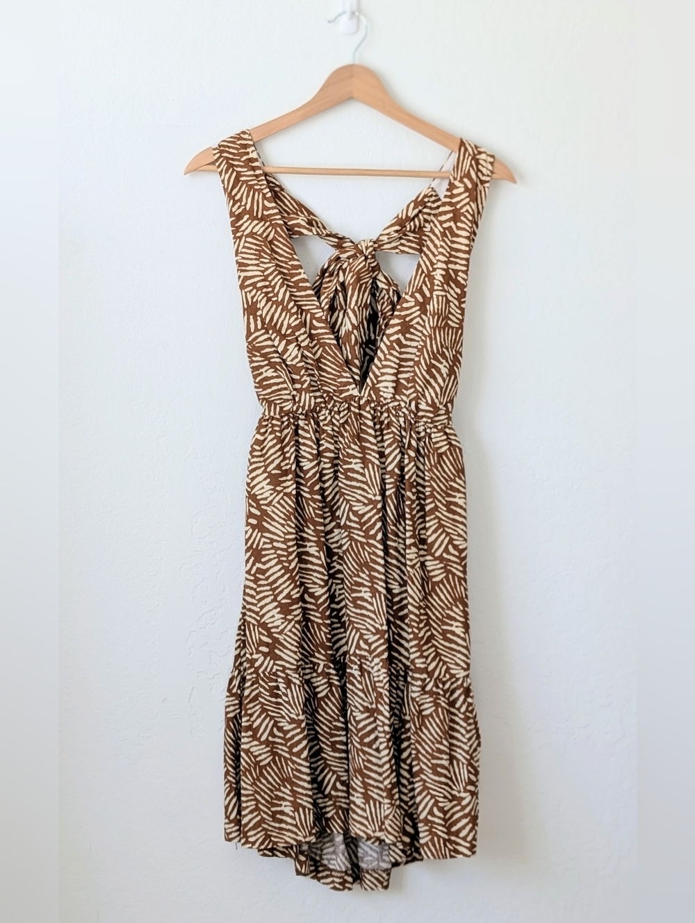 House of Harlow 1960 Caramel Palm Print Backless Tie-Back Halter Dress Size XS